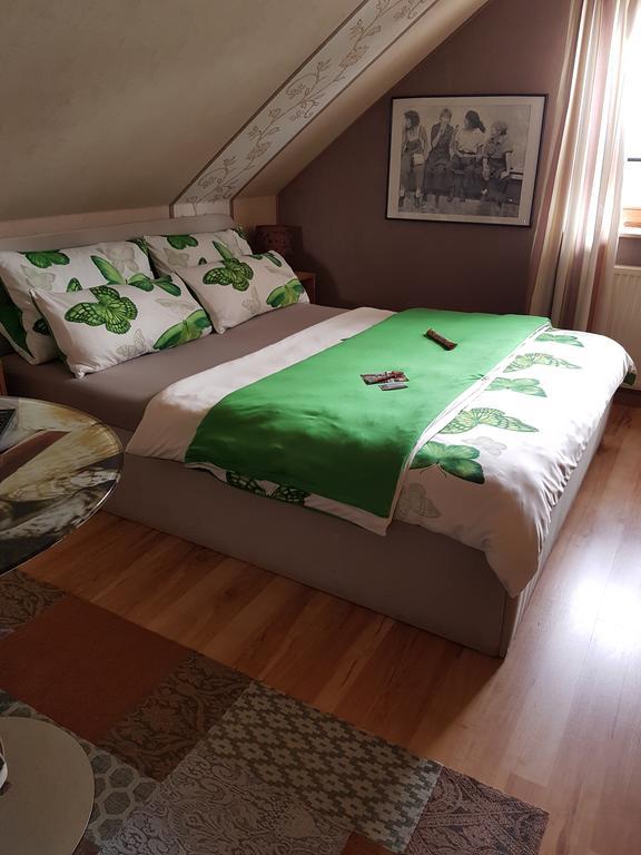 Pension Buetterich Appartement Husum  Buitenkant foto